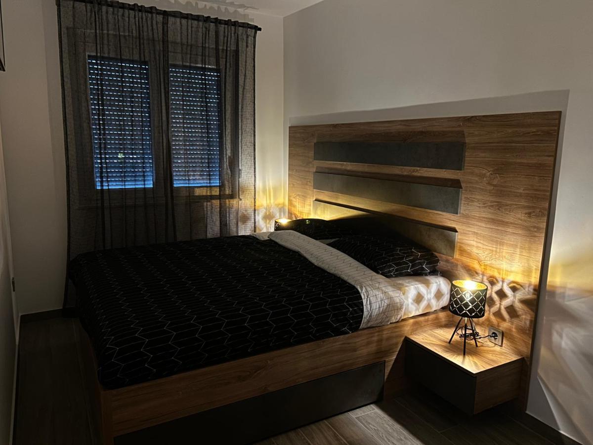 Apartman Nika 茨里克韦尼察 外观 照片