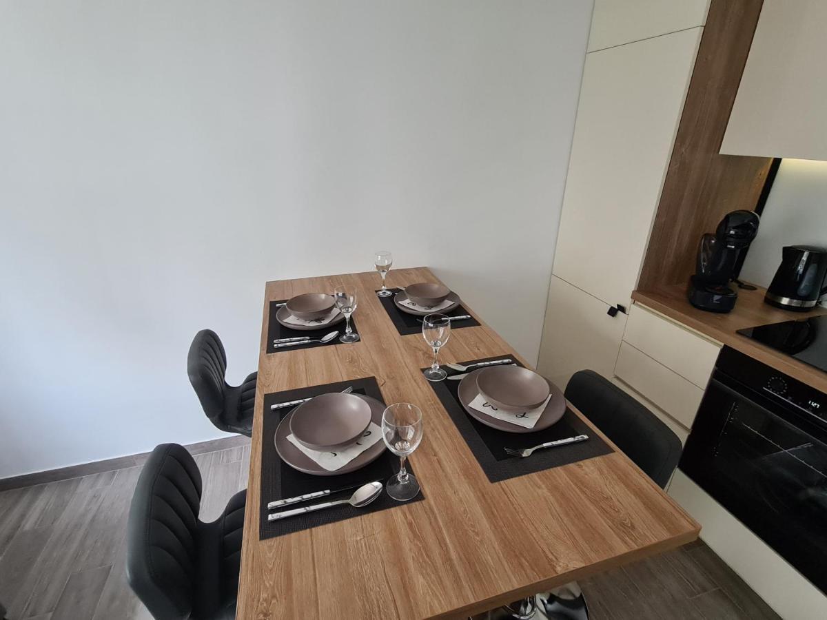 Apartman Nika 茨里克韦尼察 外观 照片